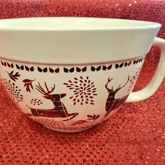 The Bake Shop by Master Class 9” Large Reindeer Ceramic Mixing Bowl with spout - Picture 6 of 7